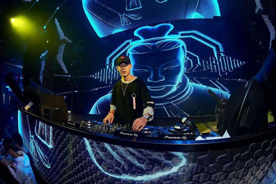 颠倒众生dj在线试听颠倒众生DJ舞曲在线试听，音乐的力量与数字时代的无限可能